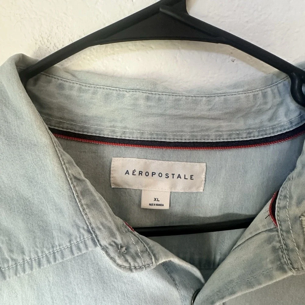 Aeropostale Button Up Long Sleeve Collared Light Denim size XL‎